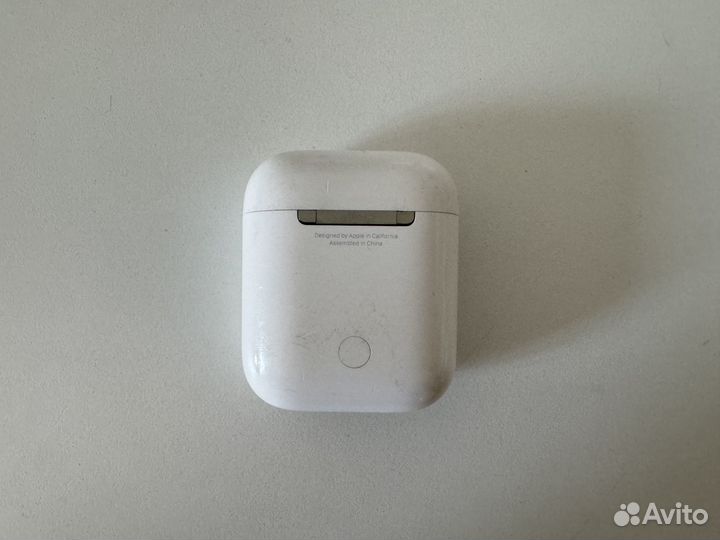 AirPods 2 поколения