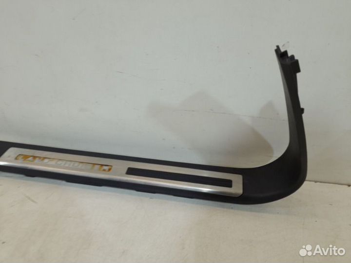 Накладка порога внутренняя передняя правая Toyota