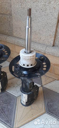 Передние амортизаторы на мерседес Е 212