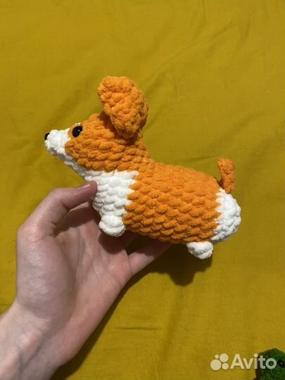 Вязанный корги