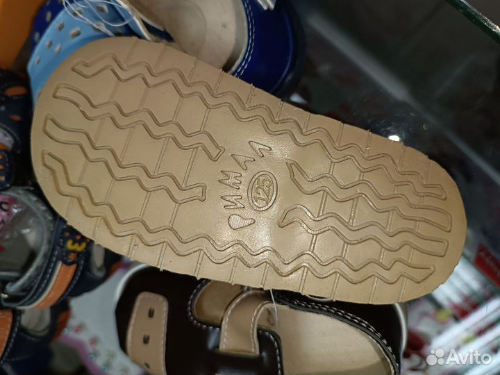 Сандали новые