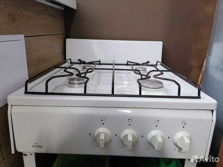 Плита газовая новая Flama