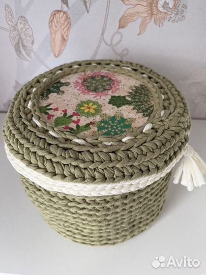 Корзина с крышкой