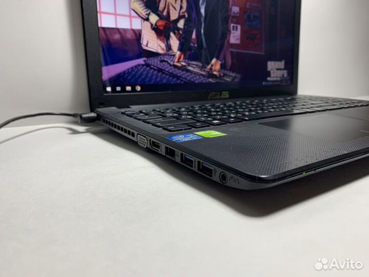 Игровой ноутбук Asus i5/2видеокарты/6gb/ssd+hdd