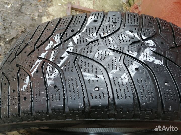 Bridgestone Blizzak Spike-02 215/55 R17 98T