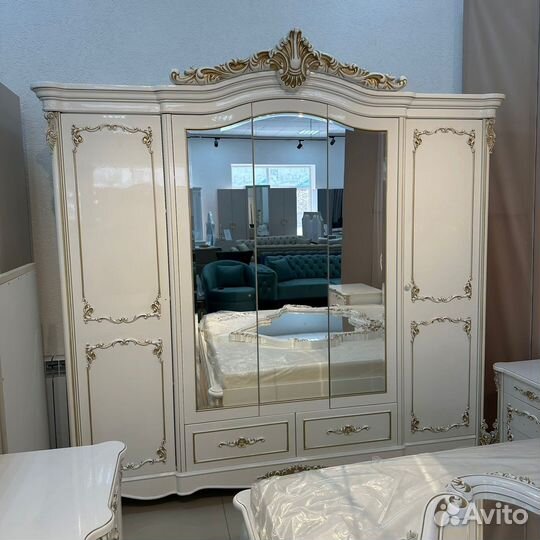 Спальный гарнитур Флоренция