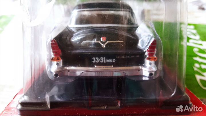 Модель автомобиля зис 101А и газ 13 чайка