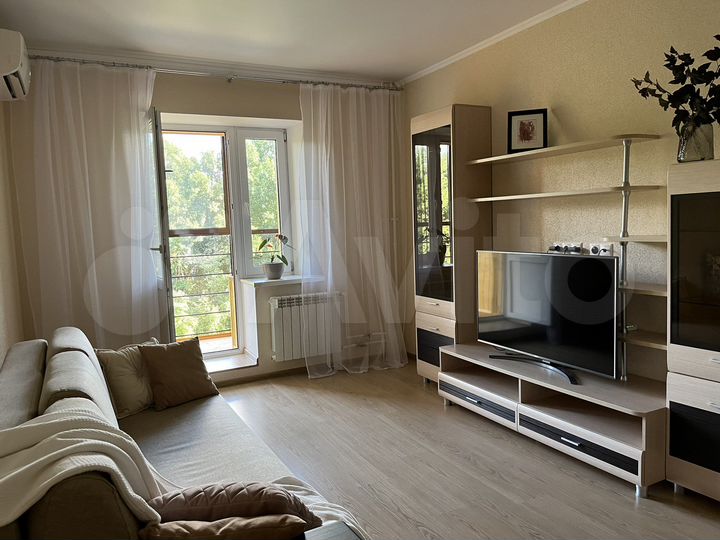 2-к. квартира, 67 м², 3/10 эт.