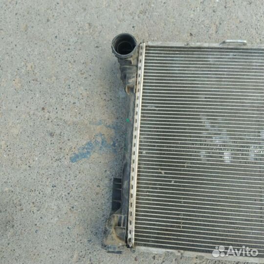 Радиатор охлаждения Mercedes Benz E class W212