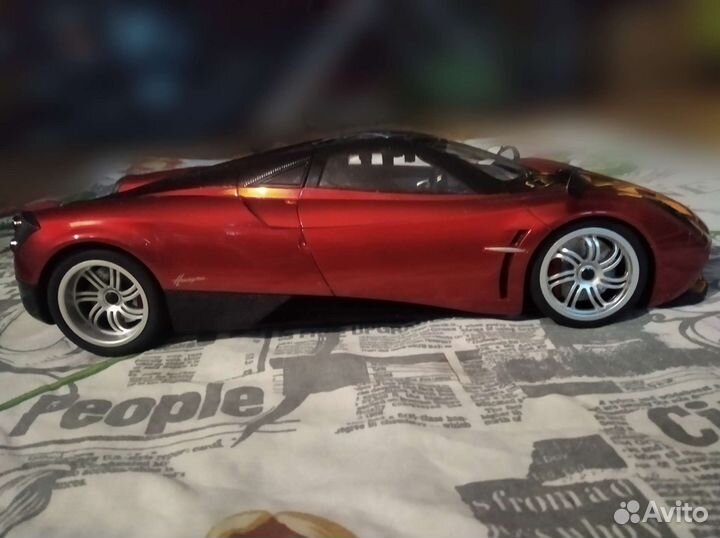 Машина на радиоуправлении Pagani