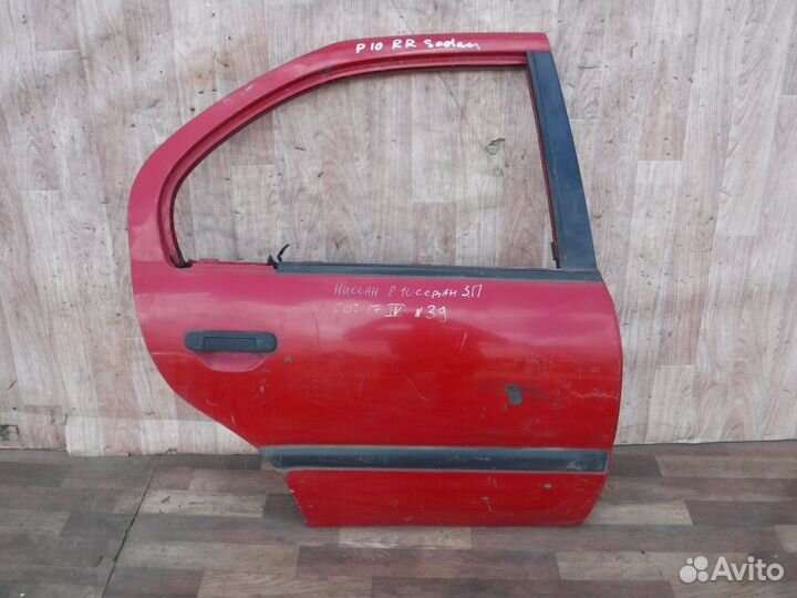 Дверь задняя правая (№39) Nissan Primera P10 1994