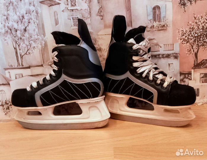 Коньки хоккейные 35 размер