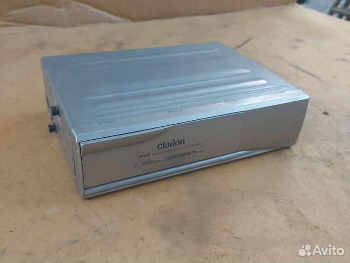 Cd чейнджер Clarion CDC635