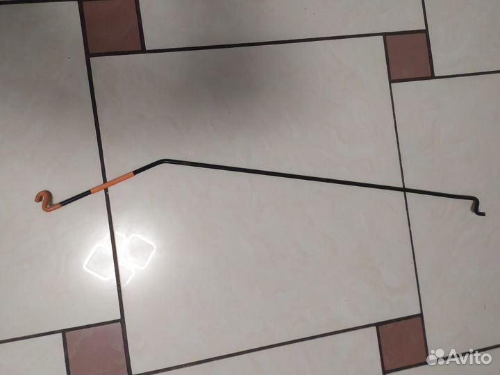 Стойка капота Volkswagen Jetta 6 2014