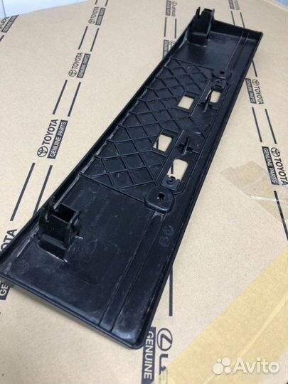 Подиум гос. номера Lexus Lx 570