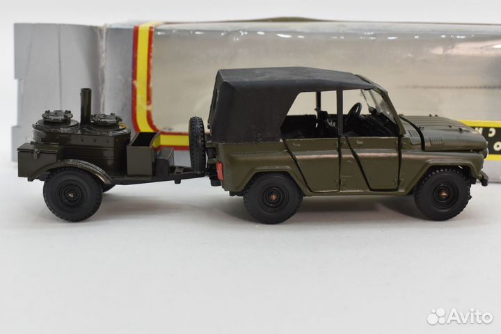 УАЗ 469 А34 с прицепом полевая кухня модель 1:43
