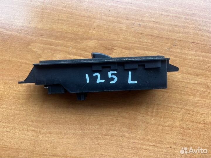 Кнопка стеклоподъемника передняя левая Vw Crafter