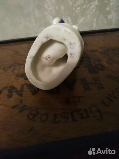 Фарфоровая статуэтка,Юный футболист