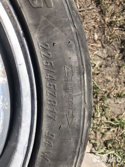 Maxxis MA-Z4S Victra 225/45 R17