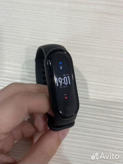 Фитнес-браслет Xiaomi Mi Smart Band 5