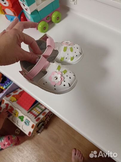 Сандалии детские для девочек 21