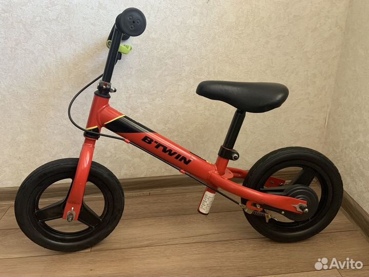 Детский беговел С колесами 10'' RUN ride 520