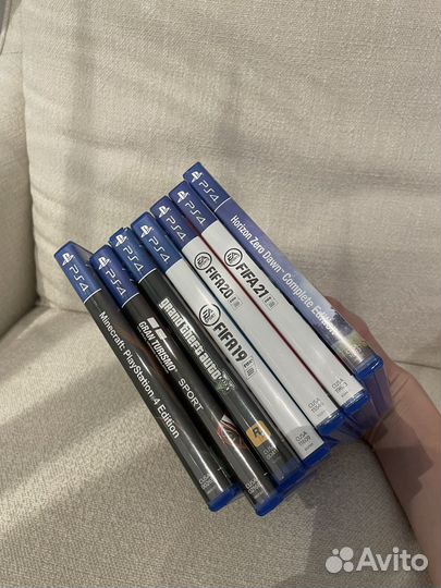 Игра для приставки на ps4 (в отличном состоянии)