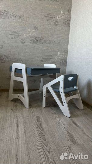 Стульчик растущий и столик детский