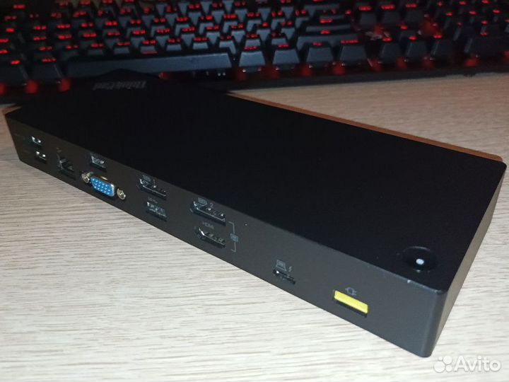 Док-станция ThinkPad Thunderbolt 3 Dock