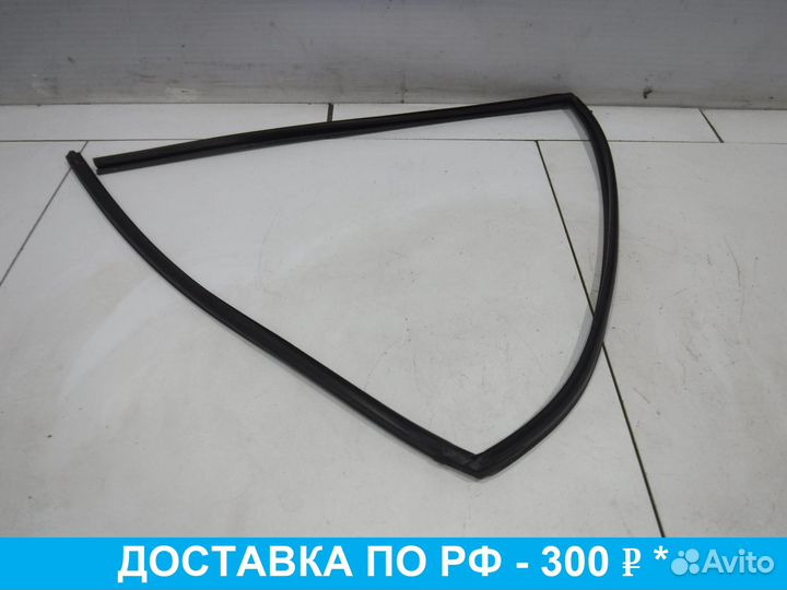 Уплотнитель стекла двери Lancer 9