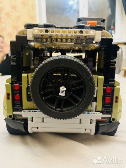 Lego Technic 42110 Land Rover Defender