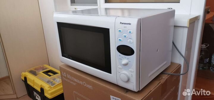 Микроволновая печь Panasonic nn-q553wf