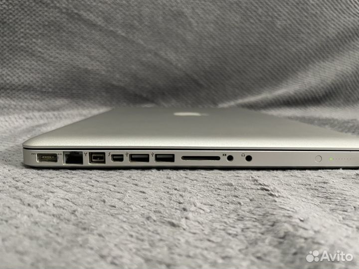 Apple MacBook Pro 15 (Early 2011)