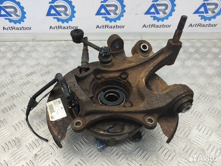 Кулак задний левый Kia Sorento XM 2.2 D4HB 197