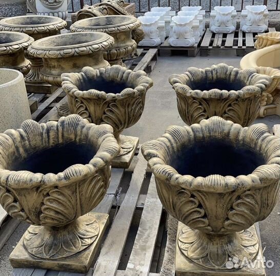 Бетонные вазоны