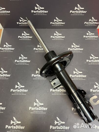 Амортизатор передний правый GHT634700B Mazda