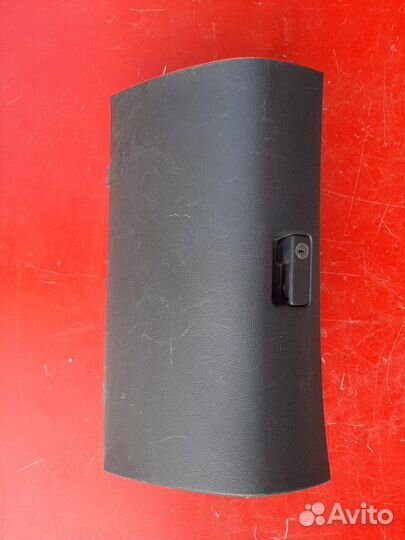 Обшивка багажника Toyota Rav4