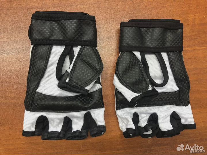 Перчатки для карате Киокушинкай