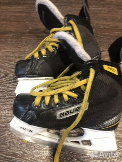 Хоккейные коньки bauer 1R