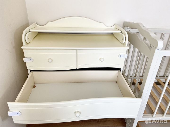 Пеленальный столик -комод