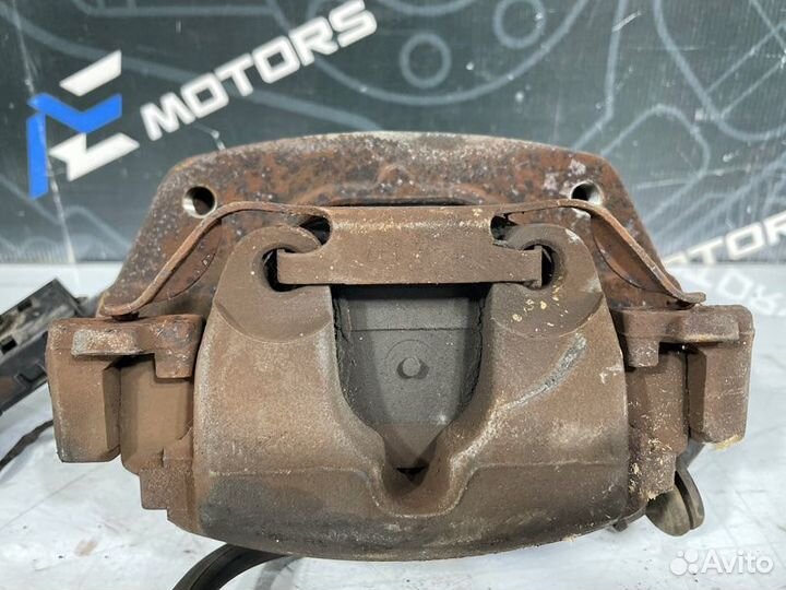 Суппорт передний левый Bmw X5 E53 M54B30 2007