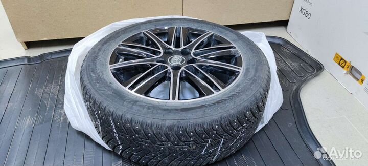 Nokian Tyres Hakkapeliitta 8 215/55 R17