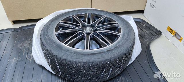 Nokian Tyres Hakkapeliitta 8 215/55 R17