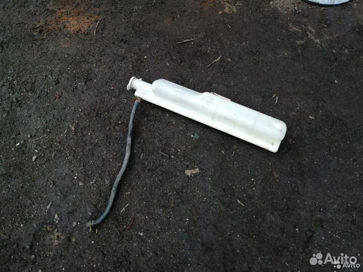 Расширительный бачок Mitsubishi Airtrek Outlander