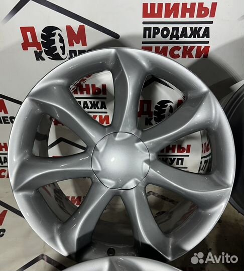 Диски литые Nissan/Infiniti r20; 5x114,3, цо 66,1