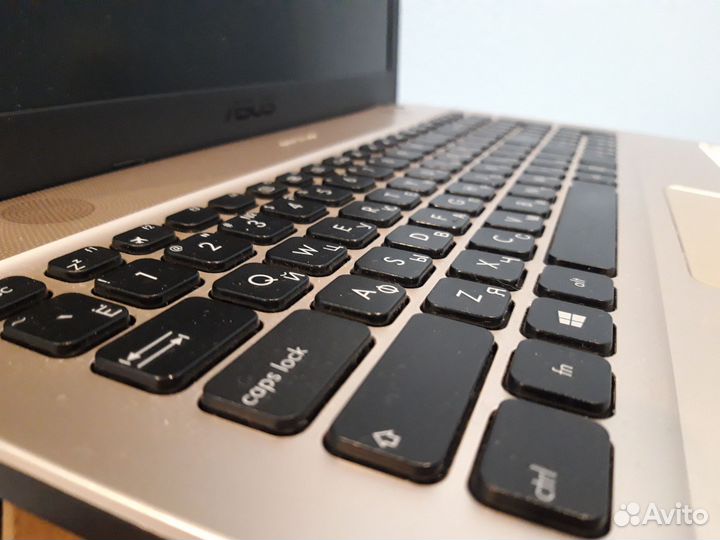 Новый мощный ноутбук в коробке/Гарантия 1год/SSD