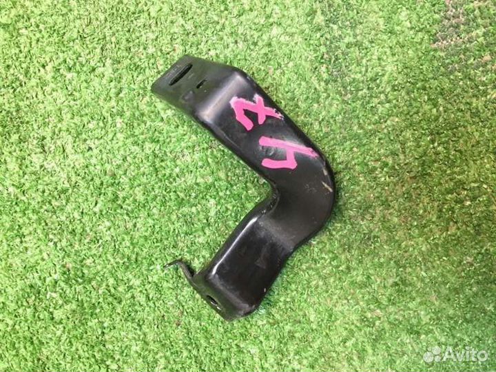 Кронштейн Toyota Corolla ZRE210 1ZR 2020