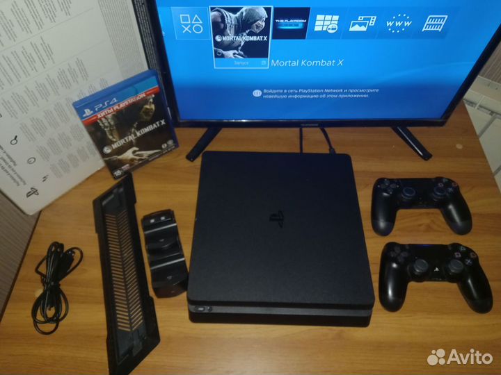 Sony PS4 Slim 1Tb + 2геймпада и Mortal Kombat X