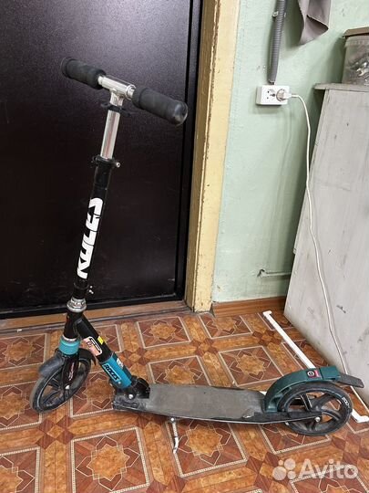 Самокат Roces 200