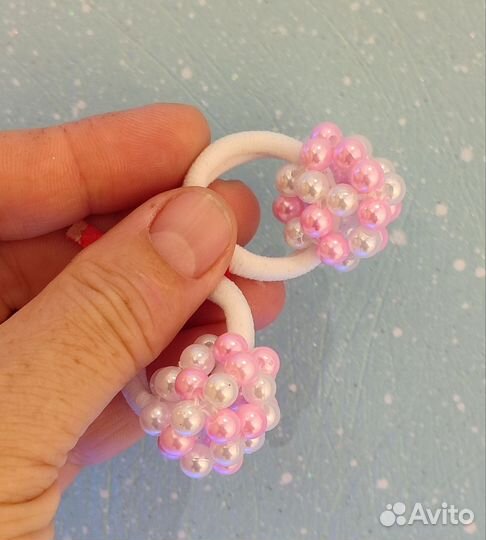 Резинка для волос с бусинами